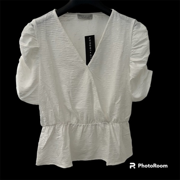 Paper Crane Tops - Paper Crane white top. Size M. NWT